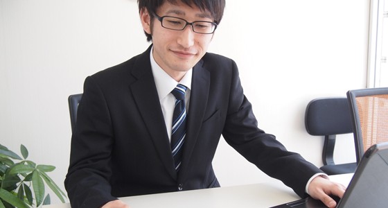 色が与える部屋の印象の変化について