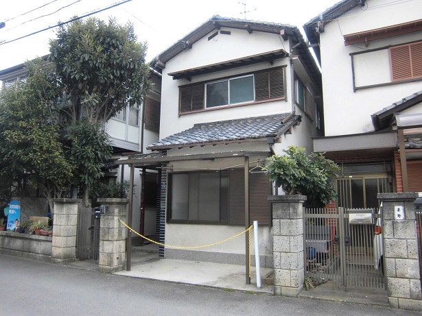 賃貸物件紹介 新安松貸家 南海本線 羽倉崎駅 徒歩12分 室内改装の一戸建て賃貸 泉佐野市の賃貸物件 売買物件なら 和泉ホーム へ