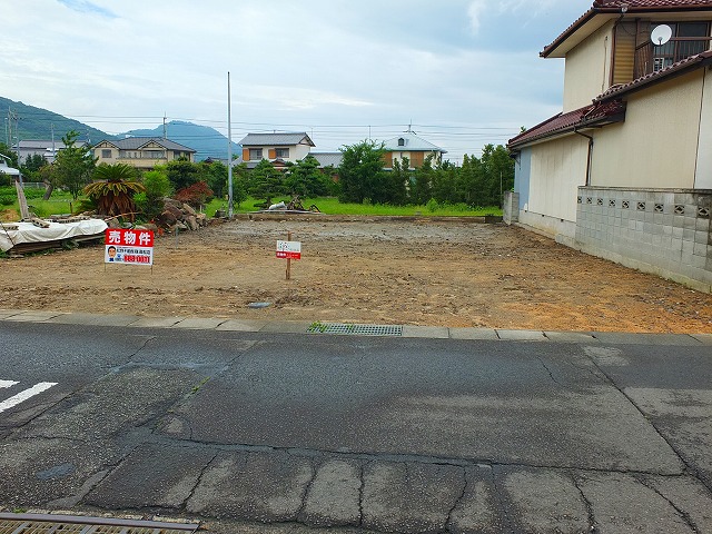 【新着物件】高松市御厩町　売り土地　南道路の整形地　81坪