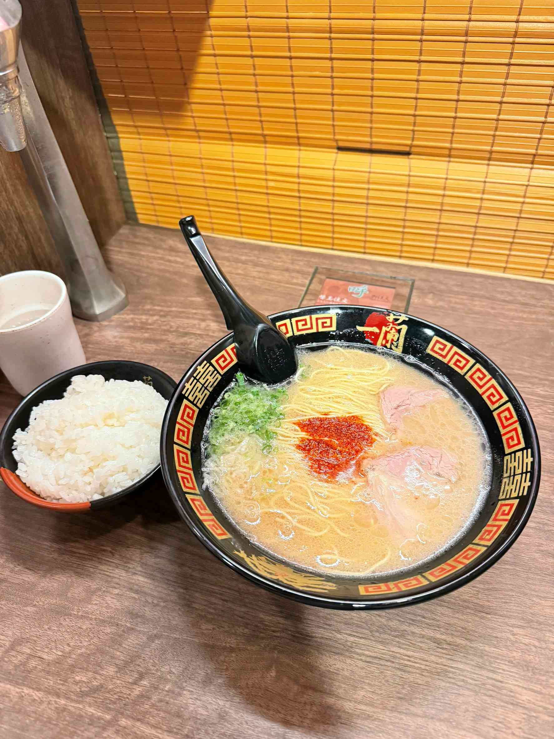 【最近のランチ】久しぶりの一蘭で、自分好みの味を堪能。